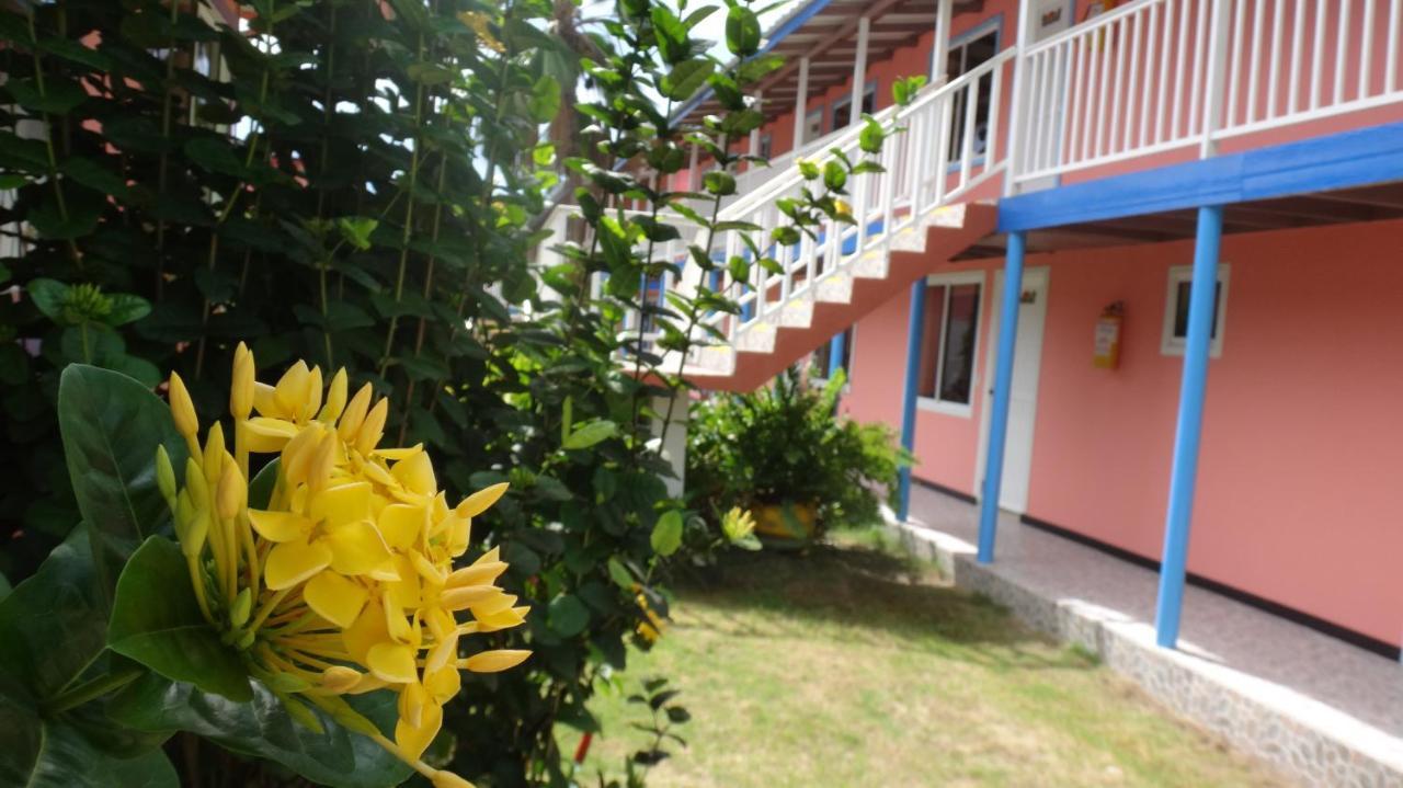 Hotel Posada Del Mar Fresh Water Bay Exterior photo