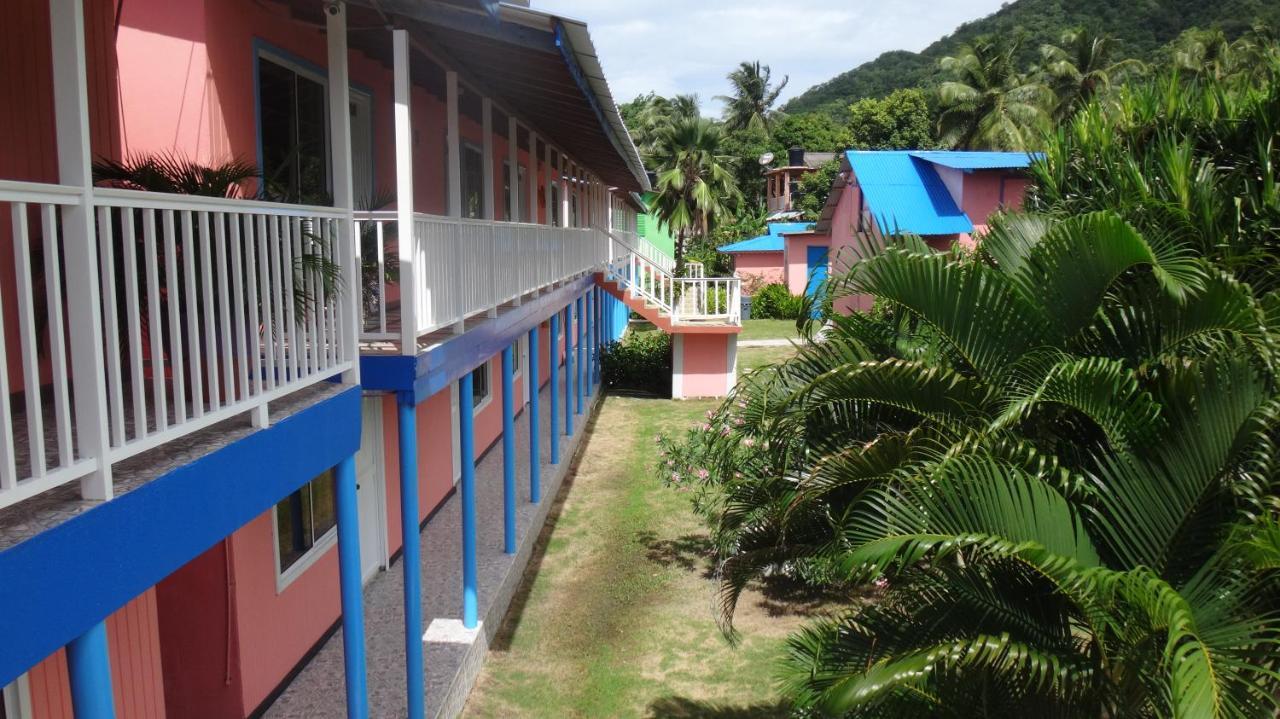 Hotel Posada Del Mar Fresh Water Bay Exterior photo